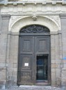 porte d'entrée restaurée de l'institution .